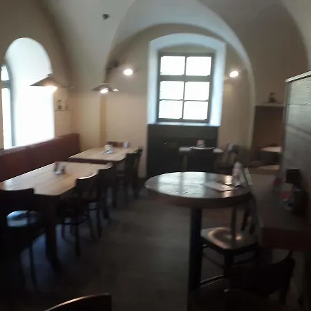 Mestan * Jindrichuv Hradec